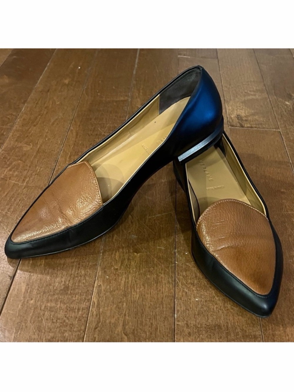 Everlane The Modern Point in Tan and Black Colorblock